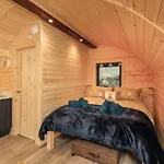 The Stag - Crossgate Luxury Glamping בית נופש פנרית'