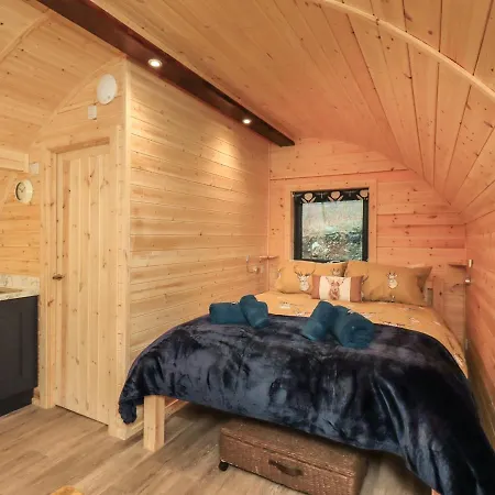 The Stag - Crossgate Luxury Glamping בית נופש פנרית'